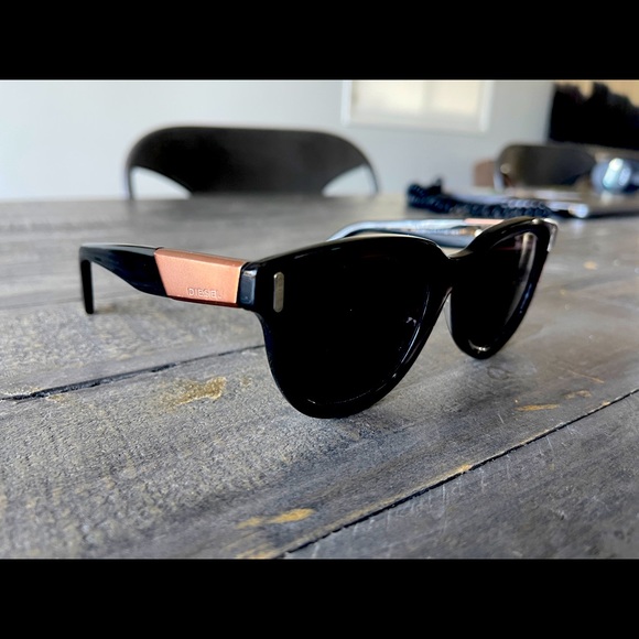 Black Diesel Sunglasses Unisex main image 5